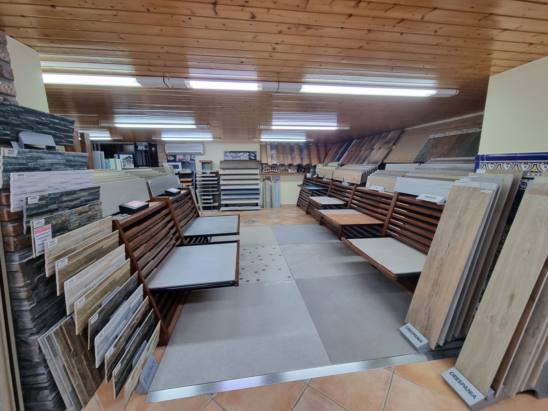 Bücherregal, Regal, Holz, Veröffentlichung, Buch, Boden, Bodenbelag, Hartholz, Gebäude