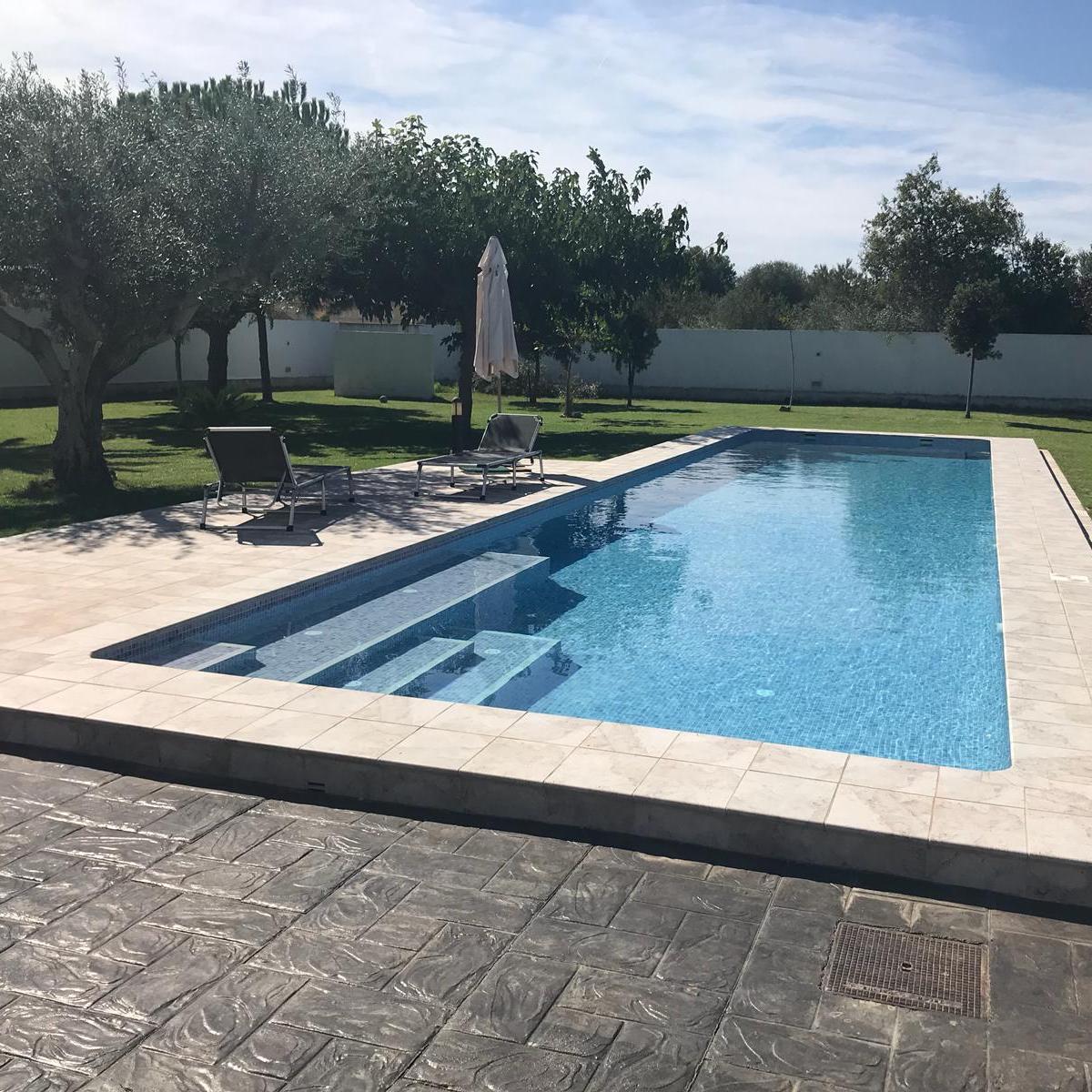 Wasser, Himmel, Wolke, Schwimmbad, Natur, Rechteck, Pflanze, Schatten, Baum, Gras